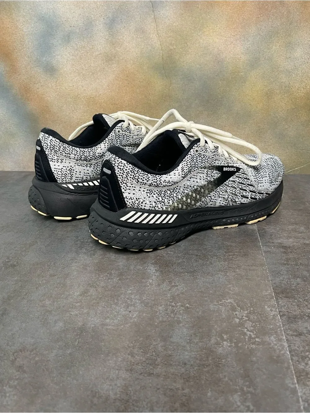 Brooks buy confidence
